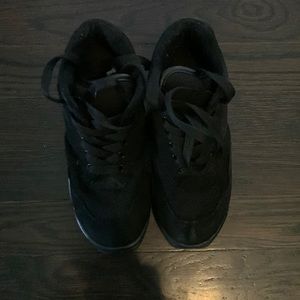 Girls’ hip hop shoes